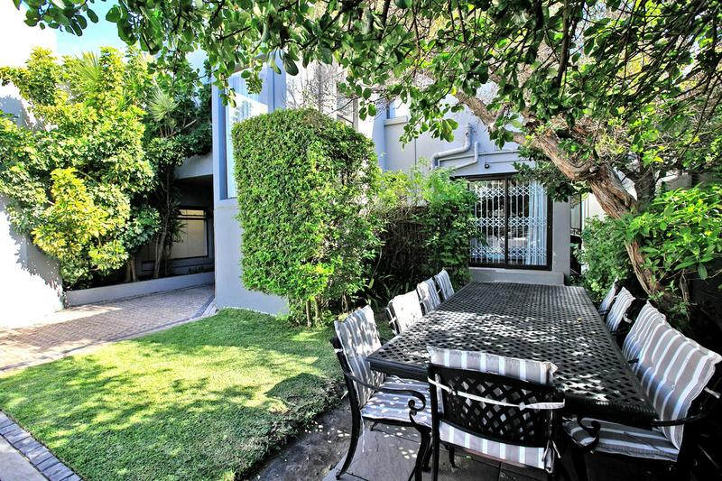 4 Bedroom Property for Sale in Bloubergstrand Western Cape
